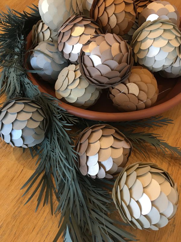 karacsonyfadiszek-papirbol